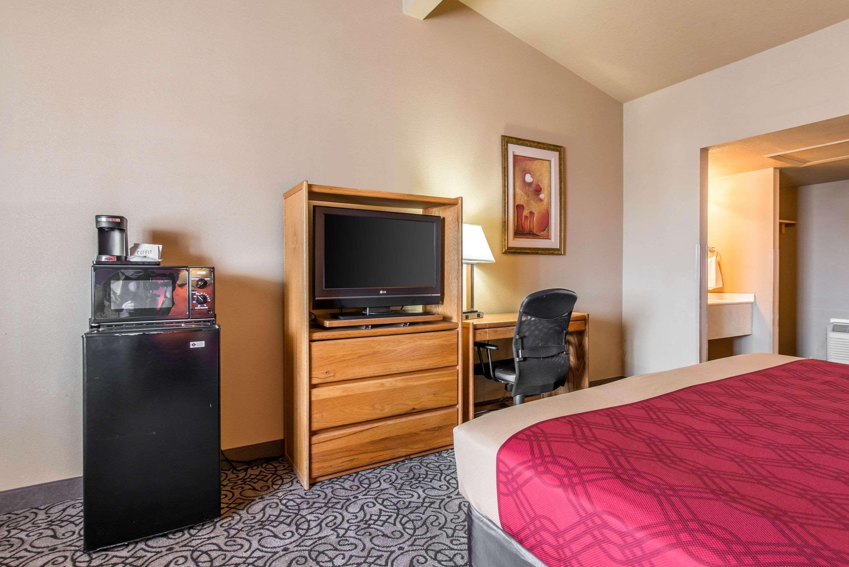 Rodeway Inn Brush Екстериор снимка